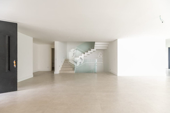 Imagem Casa com 3 Quartos à Venda, 739 m² em Brooklin - São Paulo Imagem Casa com 3 Quartos à Venda, 739 m² em Brooklin - São Paulo