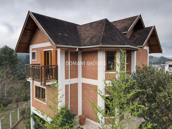 Imagem Casa com 4 Quartos à Venda, 212 m² em Região Do Vale Encantado - Campos Do Jordão