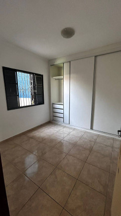 Imagem Sobrado com 4 Quartos à Venda, 218 m² em Vila Areao - Taubaté