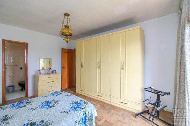 Imagem Casa com 3 Quartos à Venda, 299 m² em Glória - Porto Alegre