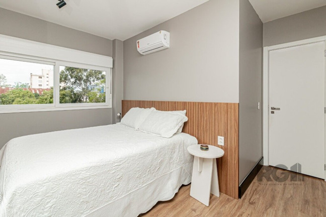 Imagem Apartamento com 3 Quartos à Venda, 76 m² em São João - Porto Alegre
