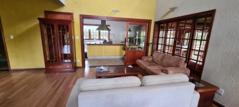 Imagem Sobrado com 4 Quartos para Alugar, 566 m² em Jacaré - Cabreúva
