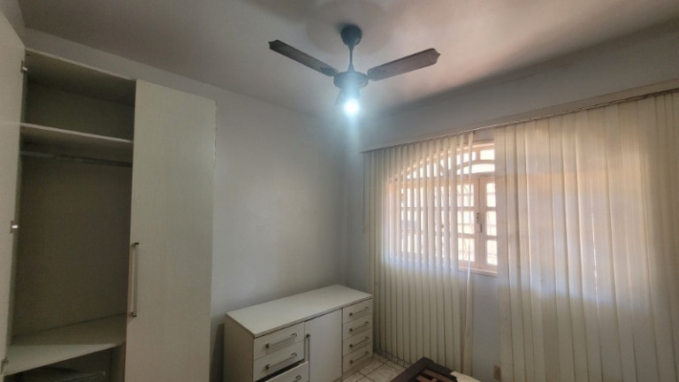Imagem Casa com 3 Quartos à Venda, 250 m² em Das Laranjeiras - Serra Imagem Casa com 3 Quartos à Venda, 250 m² em Das Laranjeiras - Serra
