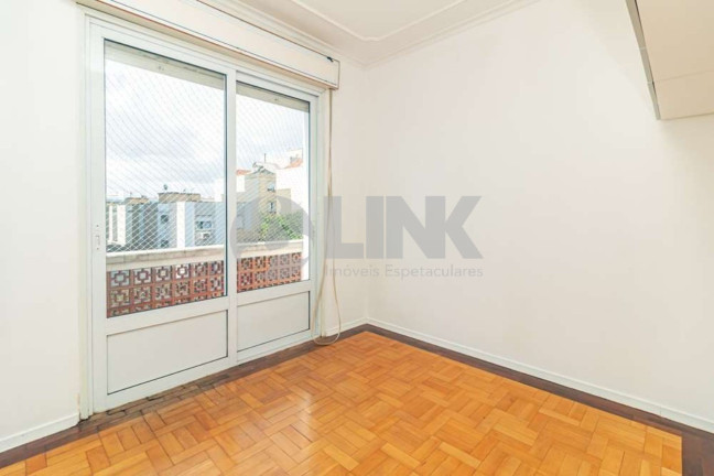 Imagem Apartamento com 2 Quartos à Venda, 68 m² em Santana - Porto Alegre Imagem Apartamento com 2 Quartos à Venda, 68 m² em Santana - Porto Alegre