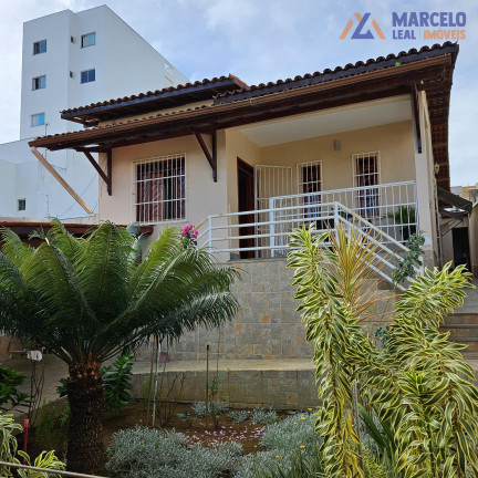 Imagem Casa com 3 Quartos à Venda, 161 m² em Candeias - Vitória Da Conquista Imagem Casa com 3 Quartos à Venda, 161 m² em Candeias - Vitória Da Conquista