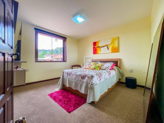 Imagem Casa com 3 Quartos à Venda, 170 m² em Caleme - Teresópolis Imagem Casa com 3 Quartos à Venda, 170 m² em Caleme - Teresópolis