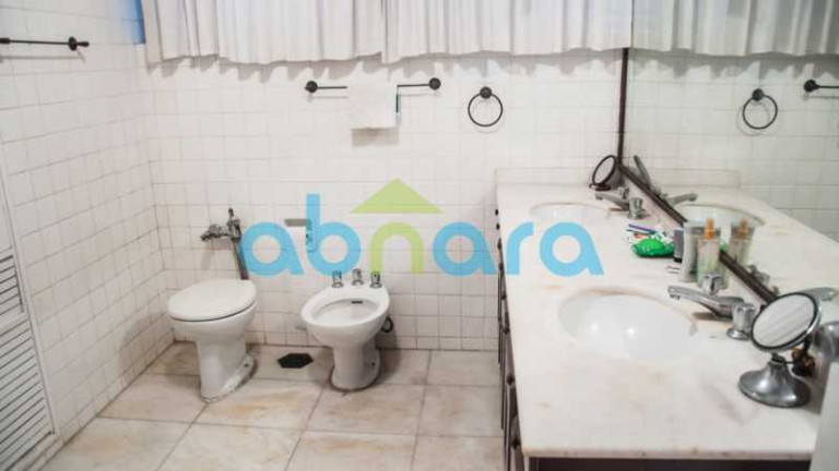 Imagem Apartamento com 4 Quartos à Venda, 243 m² em Copacabana - Rio De Janeiro Imagem Apartamento com 4 Quartos à Venda, 243 m² em Copacabana - Rio De Janeiro