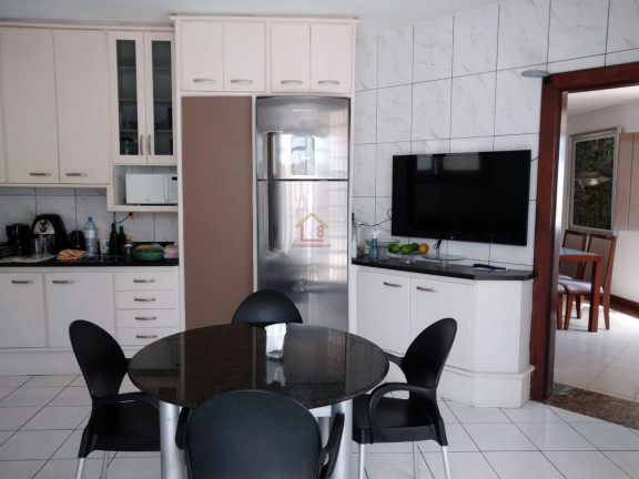 Imagem Casa de Condomínio com 4 Quartos à Venda, 366 m²