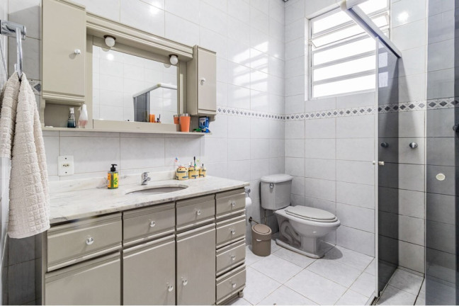 Imagem Casa com 3 Quartos à Venda, 200 m² em Santana - Porto Alegre