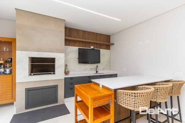 Imagem Casa com 3 Quartos à Venda, 398 m² em Uberaba - Curitiba