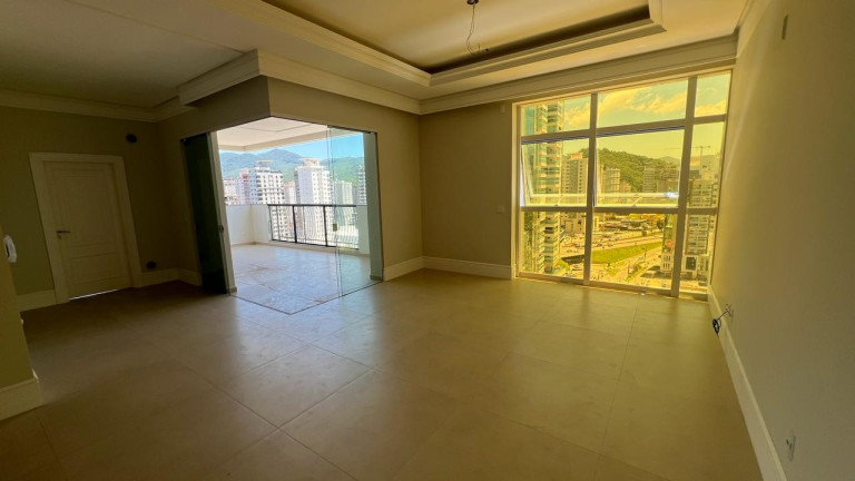 Imagem Apartamento com 4 Quartos à Venda, 190 m² em Meia Praia - Itapema Imagem Apartamento com 4 Quartos à Venda, 190 m² em Meia Praia - Itapema