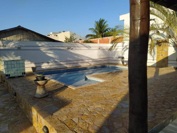 Casa com 3 Quartos à Venda, 200 m² em Tangará Da Serra