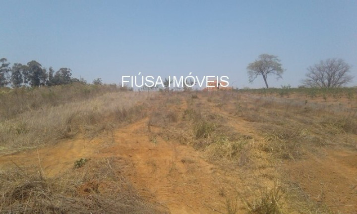 Imagem Terreno à Venda, 2.450 m² em Zona Rural - Capitólio