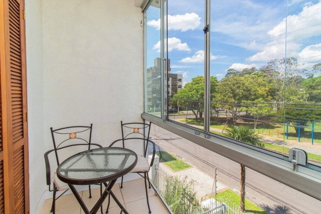 Imagem Imóvel com 2 Quartos à Venda, em Jardim Planalto - Porto Alegre Imagem Imóvel com 2 Quartos à Venda, em Jardim Planalto - Porto Alegre