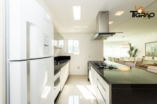 Imagem Apartamento com 3 Quartos à Venda, 130 m² em Centro - Balneário Camboriú Imagem Apartamento com 3 Quartos à Venda, 130 m² em Centro - Balneário Camboriú