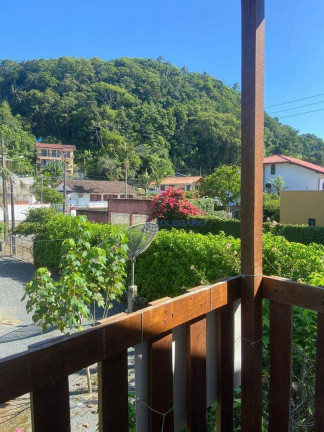 Imagem Sobrado com 3 Quartos à Venda, 292 m² em Centro - Penha Imagem Sobrado com 3 Quartos à Venda, 292 m² em Centro - Penha
