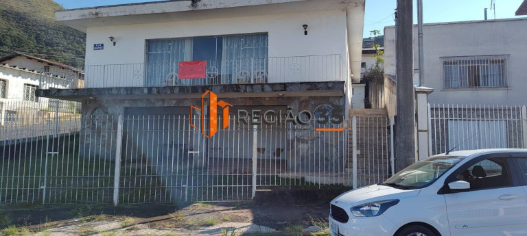 Casa com 3 Quartos à Venda, 404 m² em Jardim Dos Estados - Poços De Caldas
