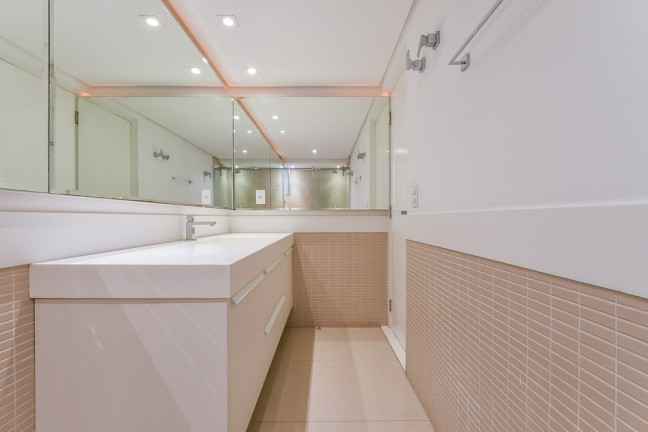 Imagem Imóvel com 3 Quartos à Venda, 244 m² em Vila Nova Conceição - São Paulo Imagem Imóvel com 3 Quartos à Venda, 244 m² em Vila Nova Conceição - São Paulo