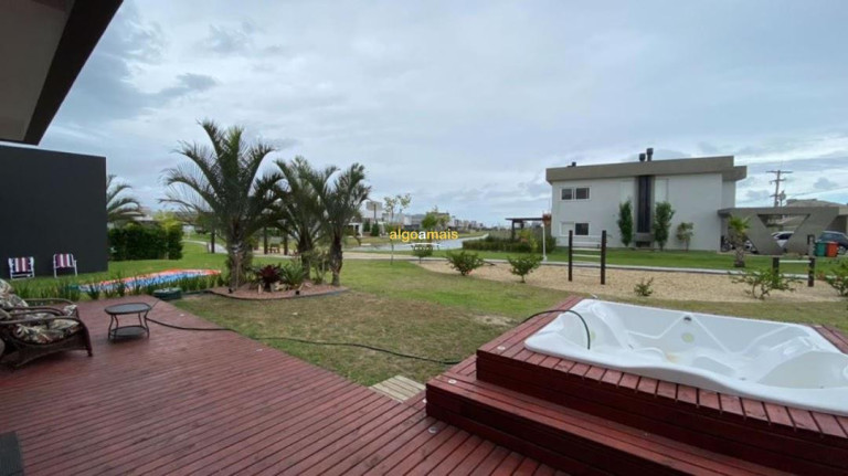 Casa com 4 Quartos à Venda, 280 m² em Condominio Riviera Xangri-la - Xangri-lá
