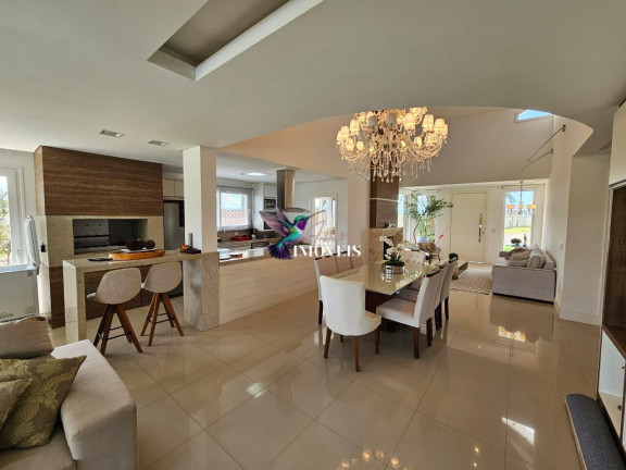 Imagem Casa de Condomínio com 4 Quartos à Venda, 327 m² em Centro - Xangri-lá
