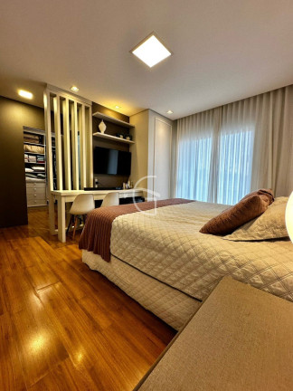 Imagem Casa com 3 Quartos à Venda, em Glória - Joinville Imagem Casa com 3 Quartos à Venda, em Glória - Joinville
