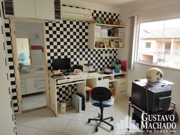 Imagem Imóvel com 3 Quartos à Venda, 194 m² em Jardim Belvedere - Volta Redonda