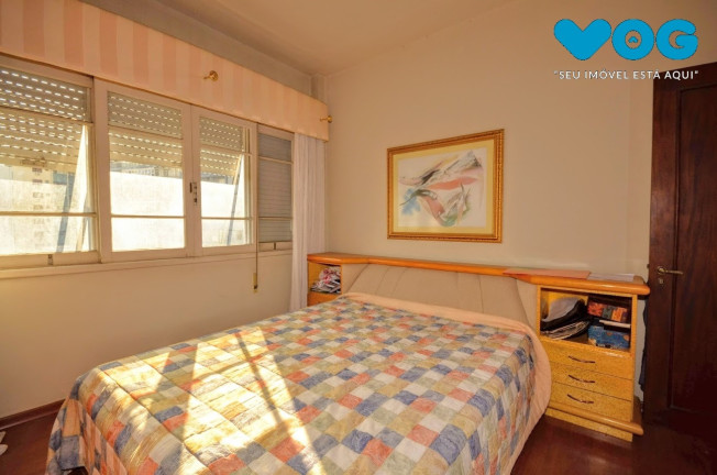 Imagem Imóvel com 3 Quartos à Venda, 140 m² em Centro Histórico - Porto Alegre Imagem Imóvel com 3 Quartos à Venda, 140 m² em Centro Histórico - Porto Alegre