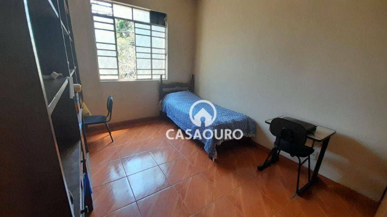 Imagem Casa com 3 Quartos à Venda, 200 m² em Santa Efigênia - Belo Horizonte Imagem Casa com 3 Quartos à Venda, 200 m² em Santa Efigênia - Belo Horizonte