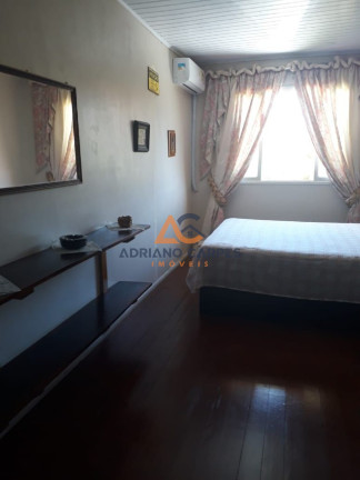 Imagem Casa com 7 Quartos à Venda, 198 m² em Centro - Balneário Piçarras
