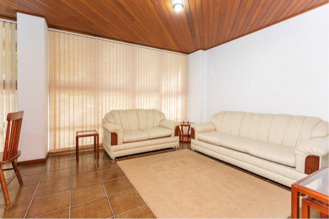 Imagem Imóvel com 3 Quartos à Venda, em Jardim Lindóia - Porto Alegre Imagem Imóvel com 3 Quartos à Venda, em Jardim Lindóia - Porto Alegre