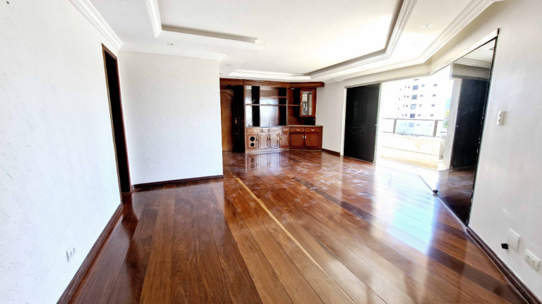Imagem Apartamento com 3 Quartos à Venda, 165 m² em água Fria - São Paulo