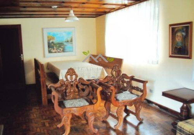 Imagem Casa com 5 Quartos à Venda, 360 m² em Vila Capivari - Campos Do Jordão