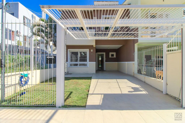 Imagem Imóvel com 3 Quartos à Venda, em Hípica - Porto Alegre Imagem Imóvel com 3 Quartos à Venda, em Hípica - Porto Alegre
