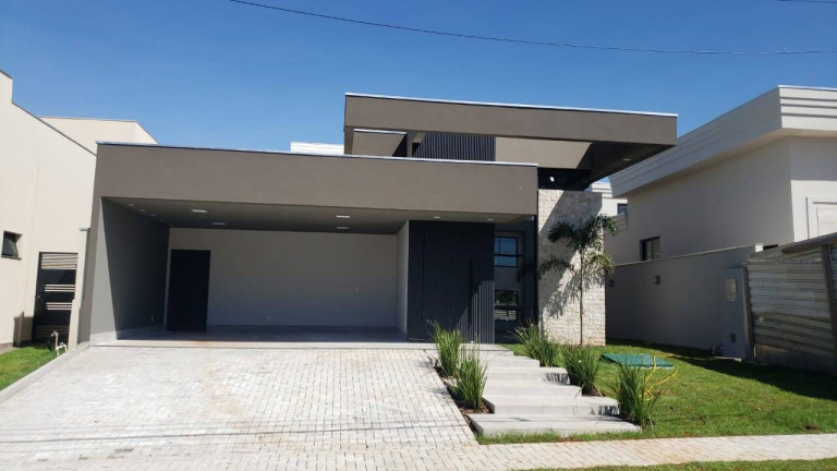 Casa de Condomínio com 3 Quartos à Venda, 235 m² em Ribeirão Do Lipa - Cuiabá