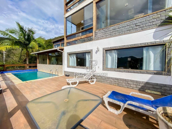 Imagem Casa com 3 Quartos à Venda, 300 m² em Albuquerque - Teresópolis Imagem Casa com 3 Quartos à Venda, 300 m² em Albuquerque - Teresópolis