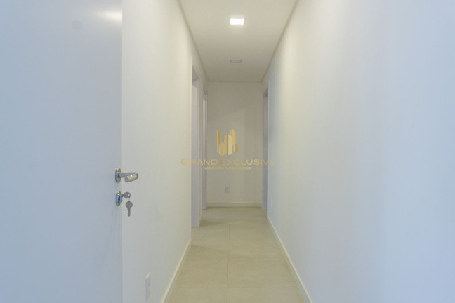 Imagem Apartamento com 3 Quartos à Venda, 180 m² em Centro - Balneário Camboriú Imagem Apartamento com 3 Quartos à Venda, 180 m² em Centro - Balneário Camboriú