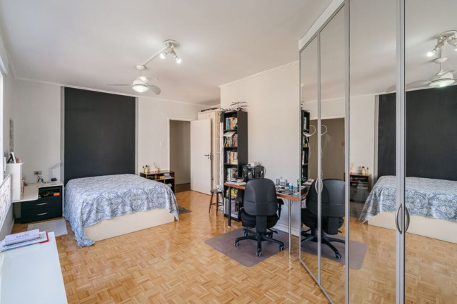 Imagem Imóvel com 3 Quartos à Venda, 204 m² em Rio Branco - Porto Alegre Imagem Imóvel com 3 Quartos à Venda, 204 m² em Rio Branco - Porto Alegre