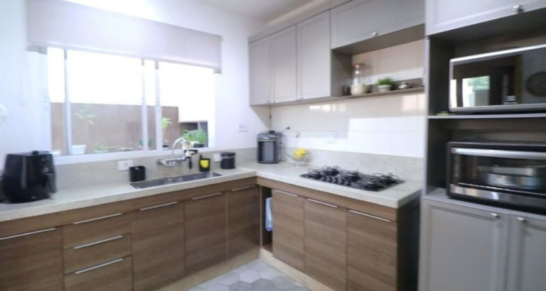 Imagem Casa com 2 Quartos à Venda, 135 m² em Jardim Peri Peri - São Paulo