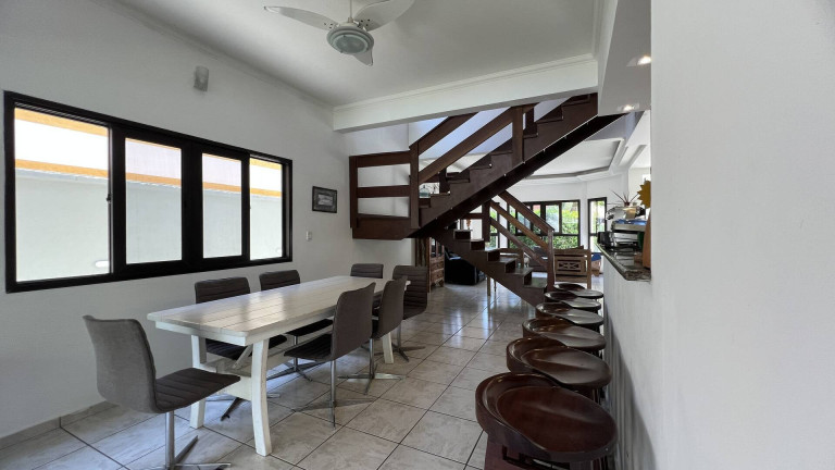 Imagem Casa com 5 Quartos à Venda, 300 m² em Riviera De São Lourenço - Bertioga Imagem Casa com 5 Quartos à Venda, 300 m² em Riviera De São Lourenço - Bertioga