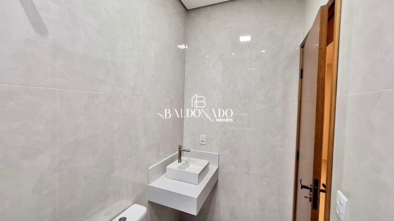Imagem Casa com 3 Quartos à Venda, 150 m² em Centro - Extrema Imagem Casa com 3 Quartos à Venda, 150 m² em Centro - Extrema
