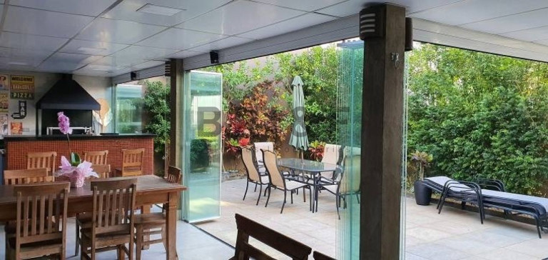 Imagem Casa com 4 Quartos à Venda, 355 m² em Chácara Monte Alegre - São Paulo