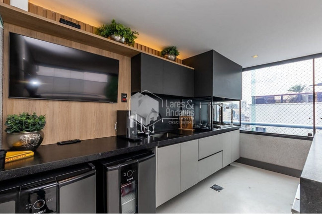 Imagem Imóvel com 2 Quartos à Venda, 195 m² em Moema - São Paulo Imagem Imóvel com 2 Quartos à Venda, 195 m² em Moema - São Paulo