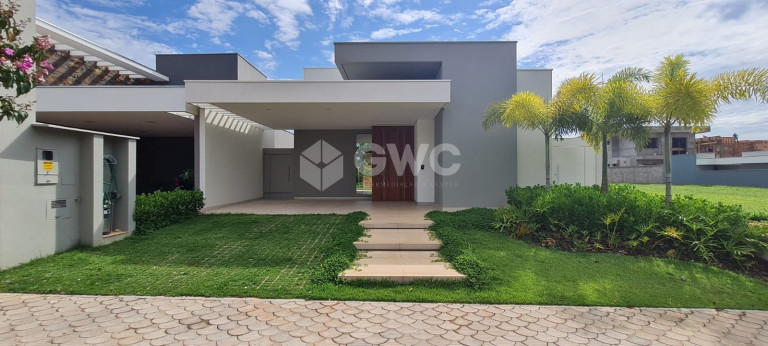 Casa com 3 Quartos à Venda,  em Jardim São Domingos - Marília