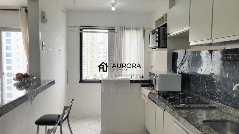 Imagem Apartamento com 2 Quartos à Venda, 75 m² em Centro - Balneário Camboriú