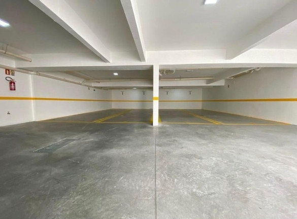Imagem Imóvel com 3 Quartos à Venda, em Chácara Das Pedras - Porto Alegre Imagem Imóvel com 3 Quartos à Venda, em Chácara Das Pedras - Porto Alegre