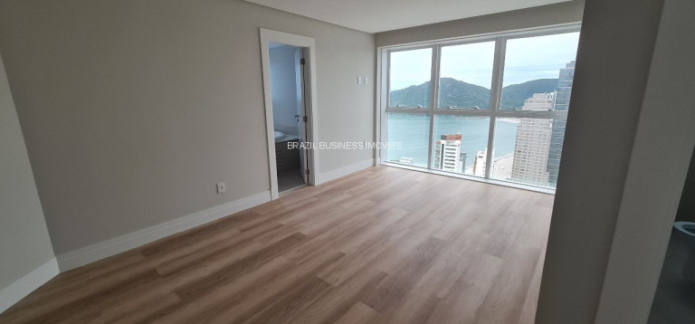 Imagem Imóvel com 4 Quartos à Venda, 227 m² em Centro - Balneário Camboriú