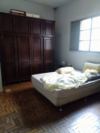 Imagem Casa com 4 Quartos à Venda, 156 m² em Centro - Guaratinguetá