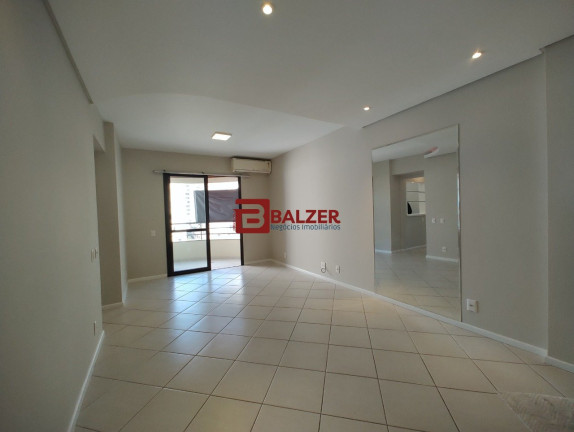 Imagem Apartamento com 3 Quartos à Venda, 125 m² em Centro - Florianópolis Imagem Apartamento com 3 Quartos à Venda, 125 m² em Centro - Florianópolis
