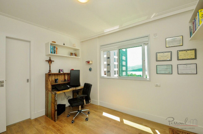 Imagem Apartamento com 3 Quartos à Venda, 280 m² em Agronômica - Florianópolis