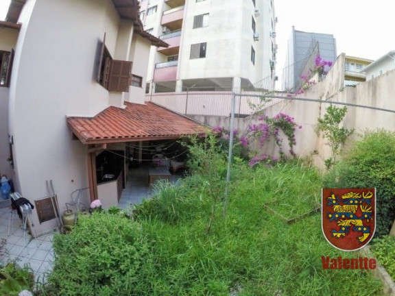 Imagem Casa com 8 Quartos à Venda,  em Capoeiras - Florianópolis